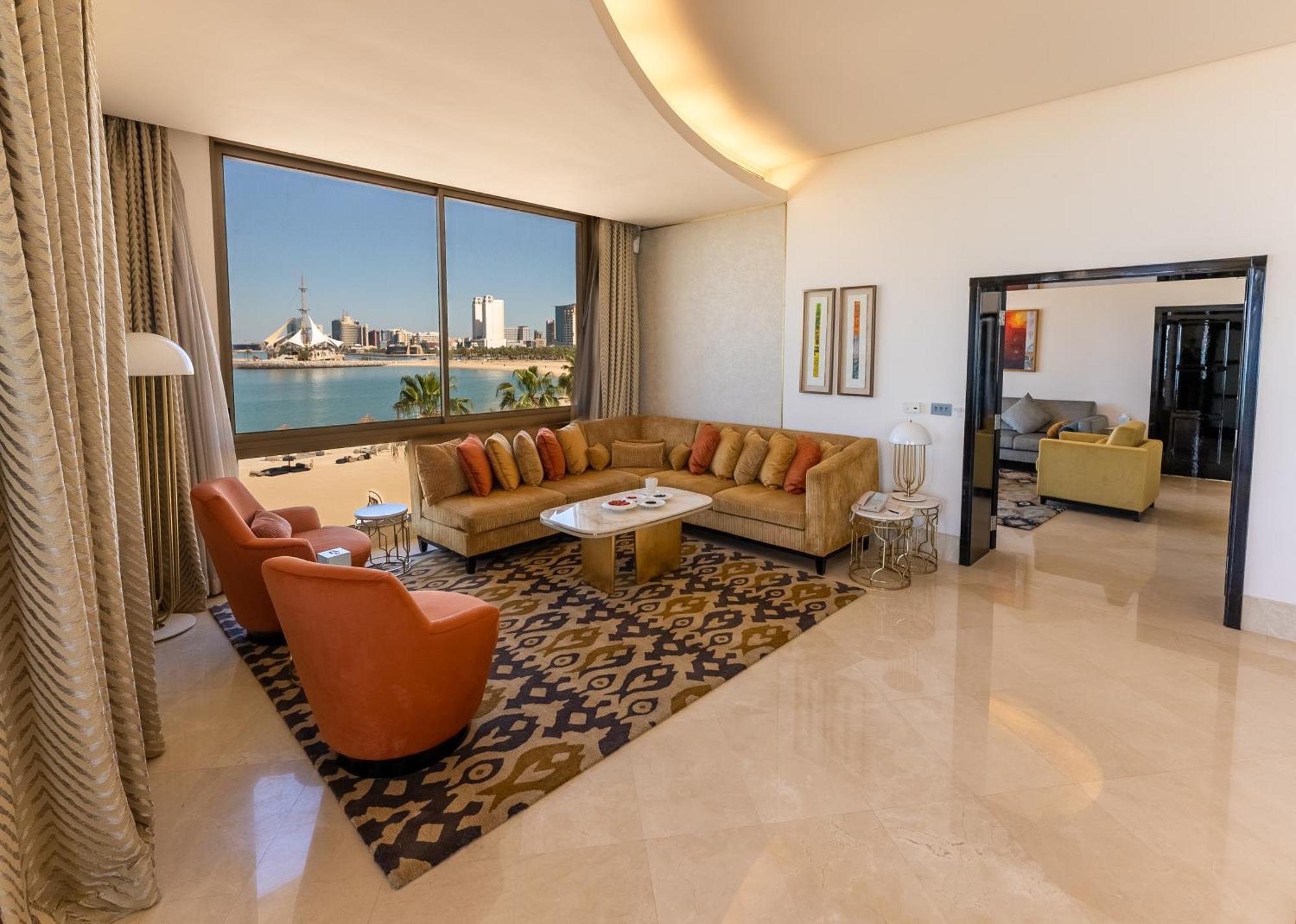 Marina Hotel Kuwait City Exteriér fotografie A suite at the hotel
